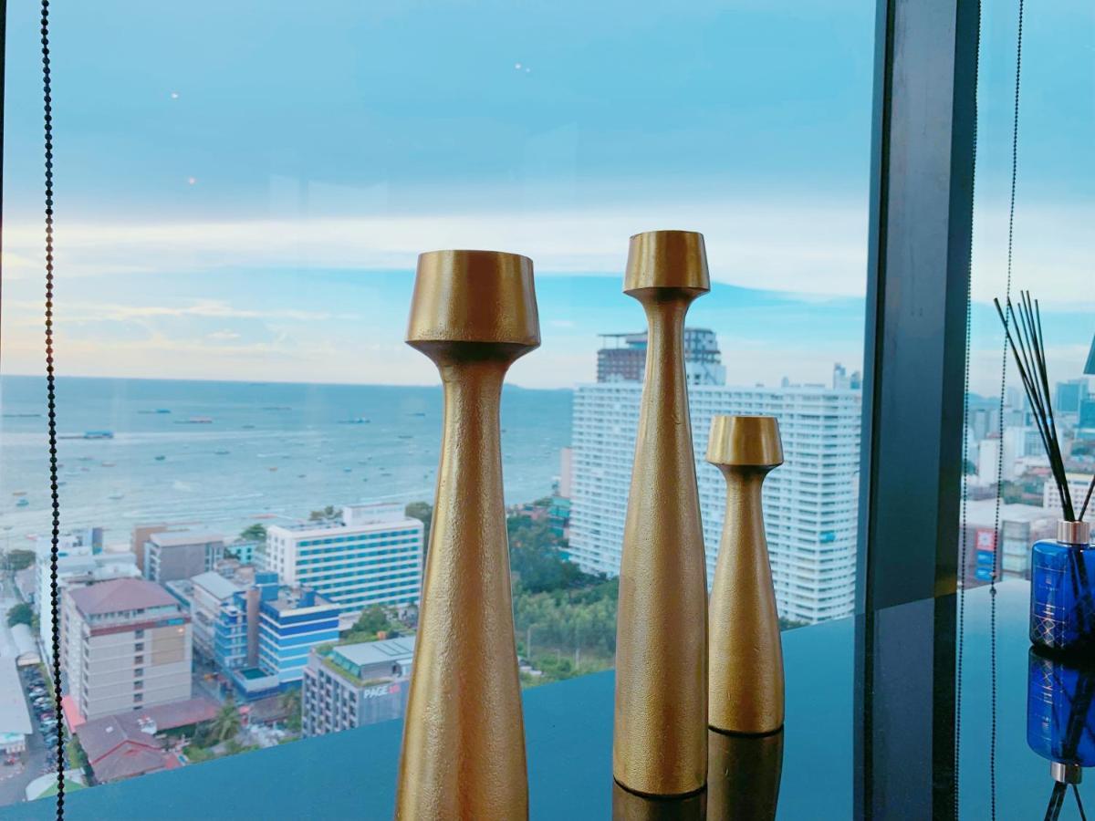 The Base Seaview Holiday Inn Pattaya Extérieur photo